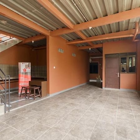 Reddoorz Syariah Near Siloam Hospitals Bulak Kapal Bekasi Exterior foto