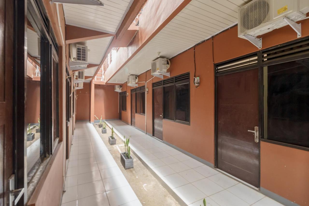 Reddoorz Syariah Near Siloam Hospitals Bulak Kapal Bekasi Exterior foto