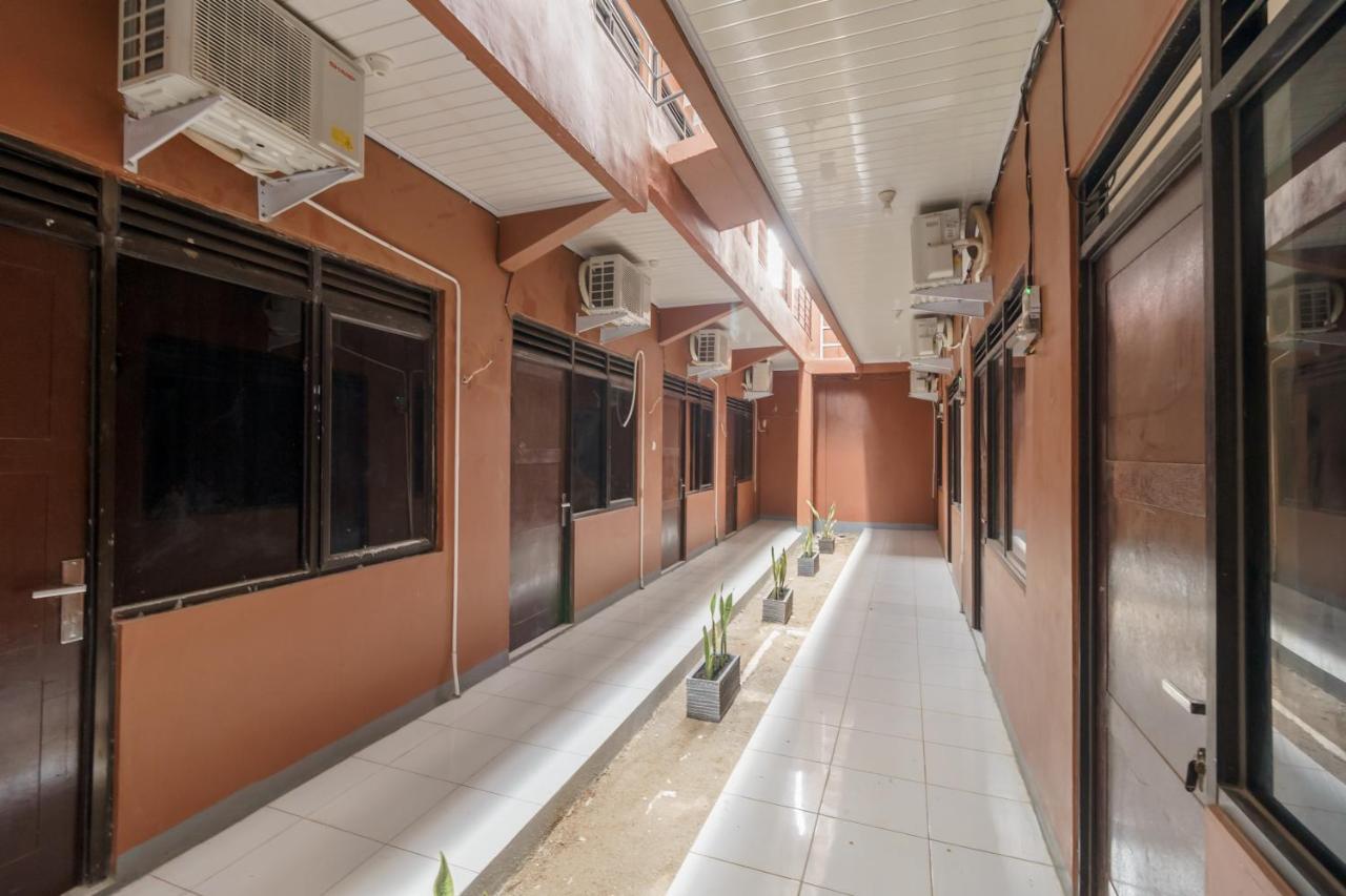 Reddoorz Syariah Near Siloam Hospitals Bulak Kapal Bekasi Exterior foto